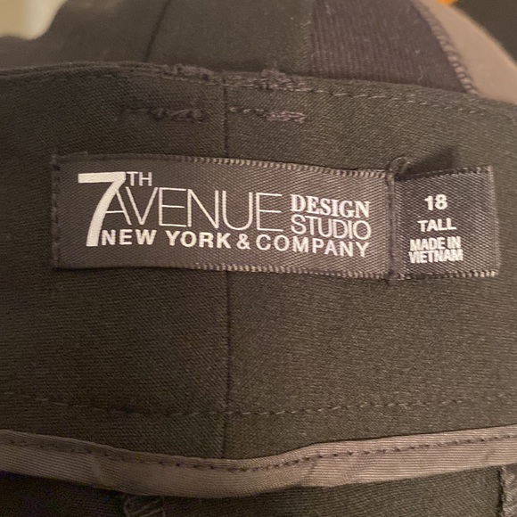 New York & Company Black Trousers…size 18 Tall - Picture 3 of 4